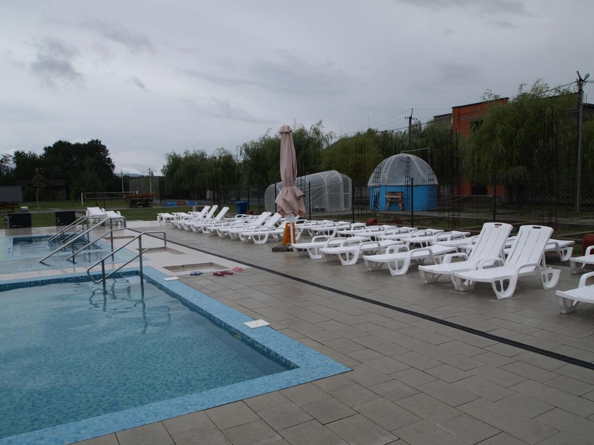 Tulipan Hotel Aquapark Vyshkove Eksteriør billede