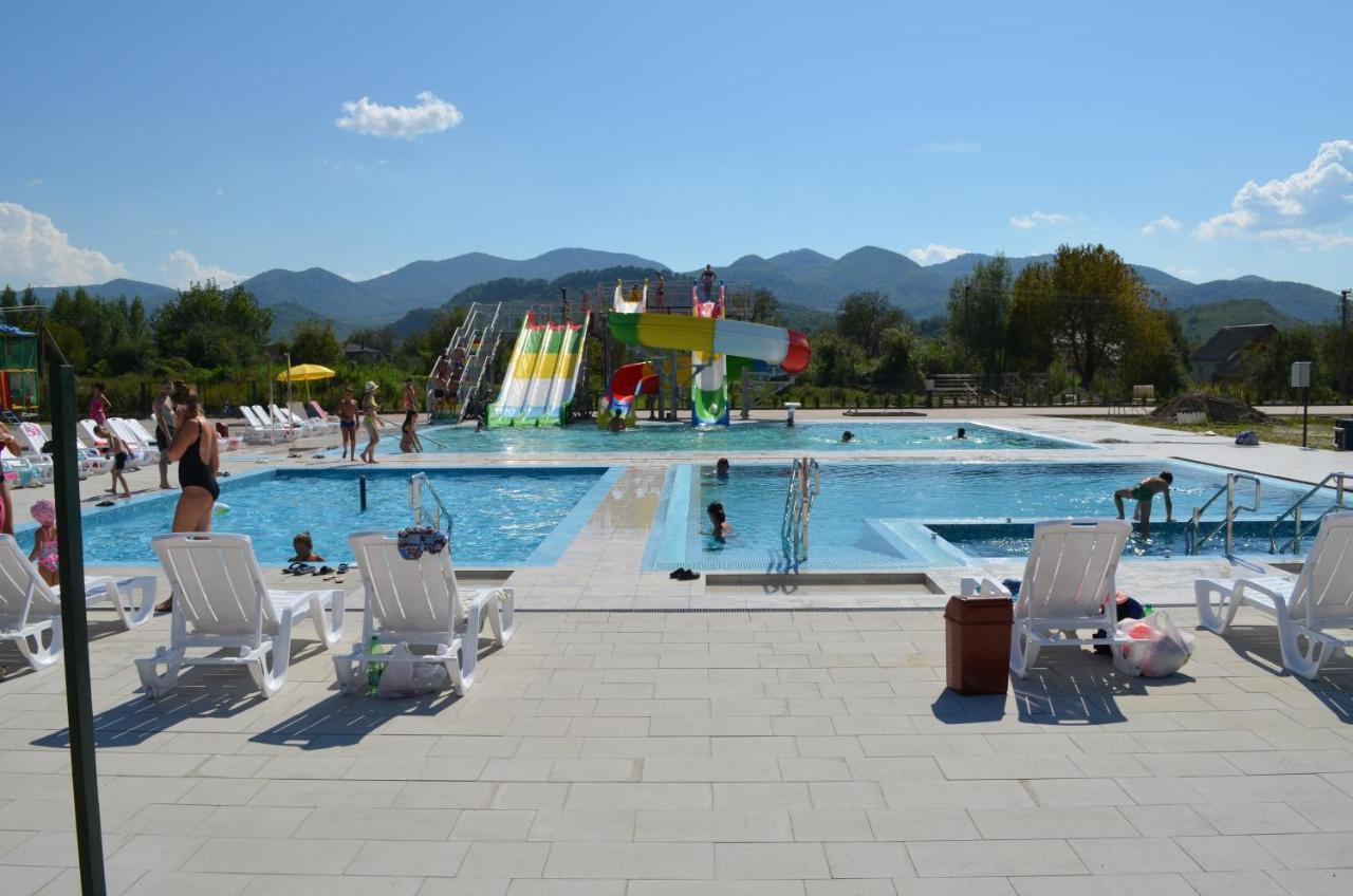 Tulipan Hotel Aquapark Vyshkove Eksteriør billede